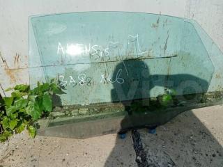 стекло двери задней левой Toyota Avensis 1 поколение (T220) [рестайлинг] 2001, хетчбэк 5 дв.