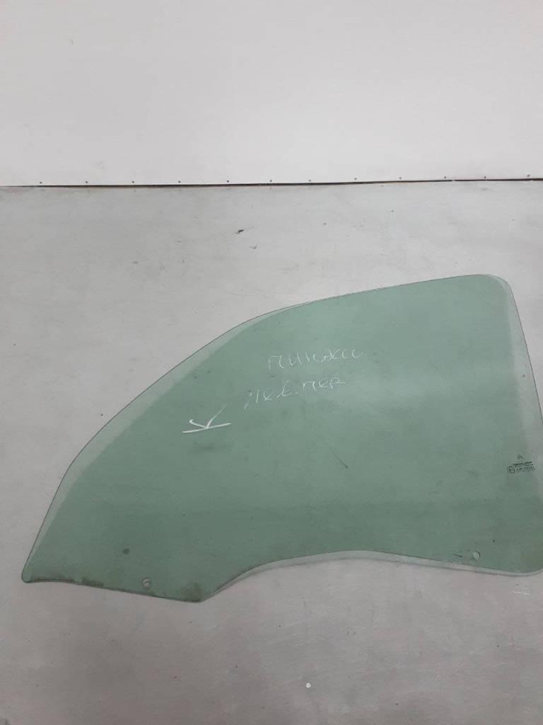 стекло двери передней левой Citroen Xsara Picasso 1 поколение 2002, 43R001142 - фото №1