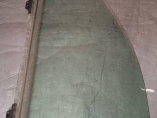 стекло двери передней левой Dodge Grand caravan 4 поколение [рестайлинг] 2004