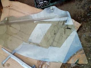 стекло двери передней правой Chevrolet Aveo T200 2005, хетчбэк 5 дв.