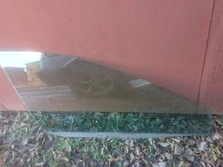 стекло двери передней правой Nissan Almera Tino V10 (2000 - 2003)