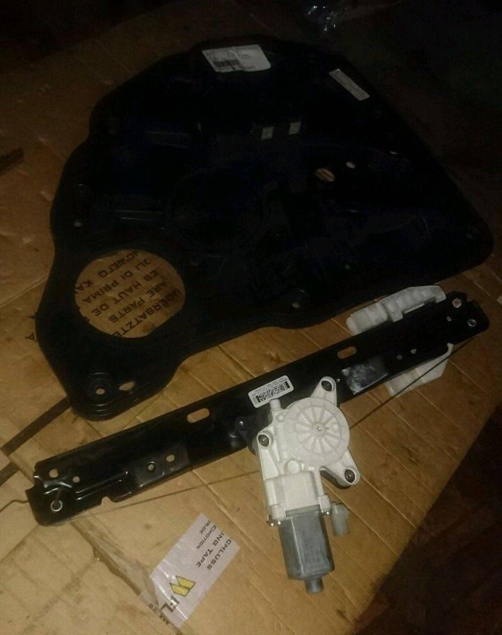 стеклоподъемник задний правый Chrysler Sebring 3 поколение 2008, 68021442AA - фото №1