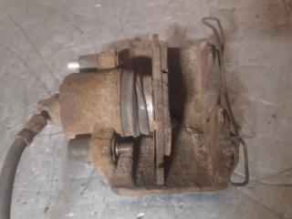 суппорт передний левый Volkswagen Passat B6 2005