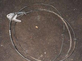 трос капота Mazda MPV LW 2002