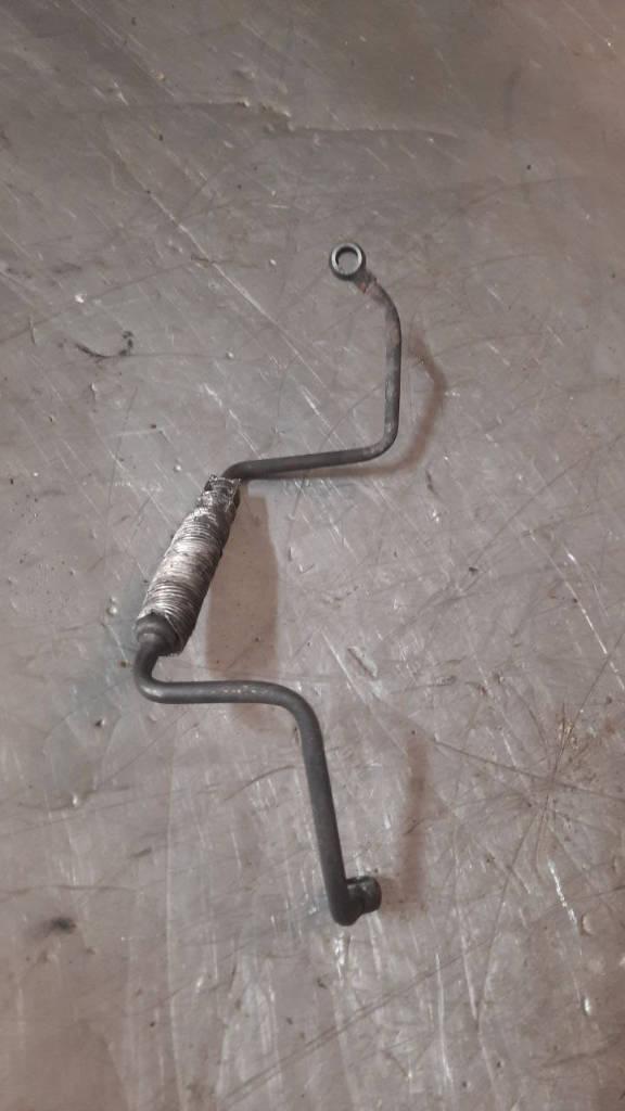 масляная трубка турбины Mazda 3 BK 2005, 1.6 л., дизель - фото №1