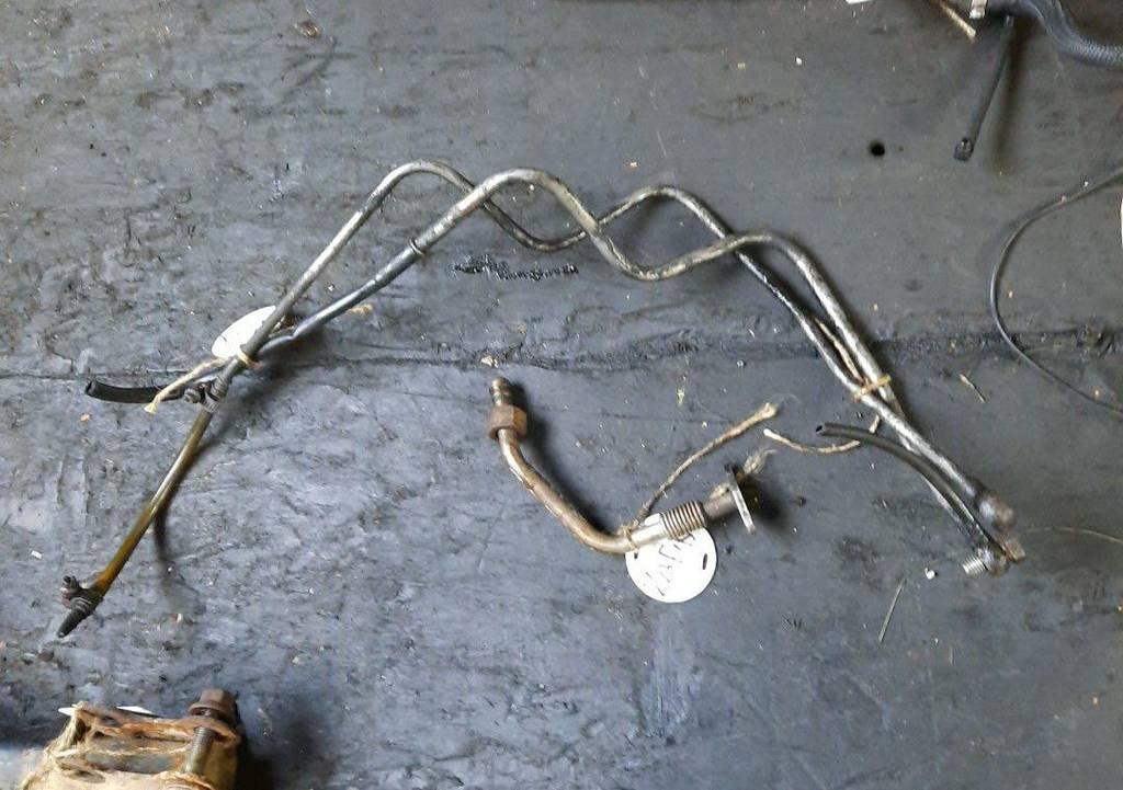 масляная трубка турбины Opel Zafira 1 поколение (A) 2001, 2.0 л., дизель - фото №1