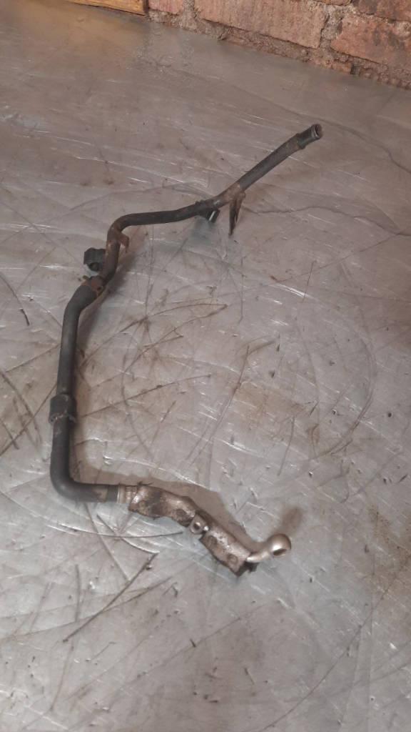 масляная трубка турбины Volkswagen Passat B6 2006, 2.0 л. - фото №1