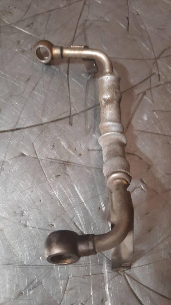 масляная трубка турбины Volkswagen Passat B6 2006, 2.0 л. - фото №1