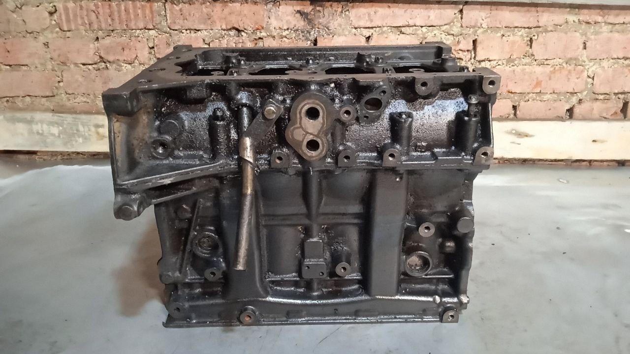 блок цилиндров Renault Master 2 поколение 2001, 2.2 л., дизель, 8200103320, 8200085773 - фото №1