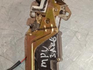 замок двери задней левой Mazda MPV 1 поколение [рестайлинг] 1996