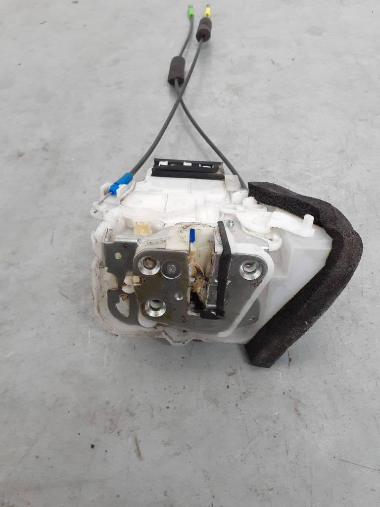 замок двери задней правой Subaru Impreza 3 поколение (GE/GV/GH/GR) 2008 - фото №1