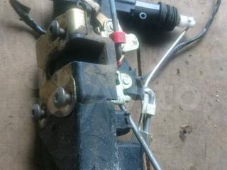 замок двери передней правой Chrysler PT Cruiser 1 поколение 2002