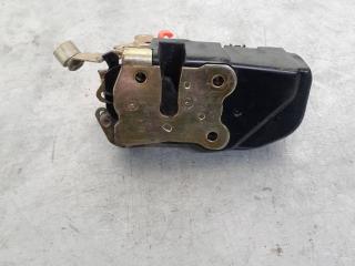 замок двери передней правой Chrysler Voyager 3 поколение 2000