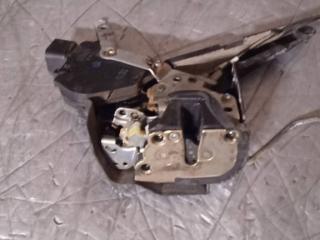 замок двери передней правой Toyota Corolla Verso 1 поколение 2003