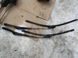 щеткодержатель (поводок стеклоочистителя, дворник) Saab 9-3 1 поколение 1999