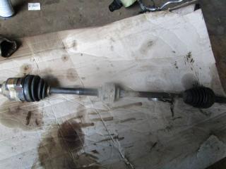 полуось передняя правая (приводной вал, ШРУС) Toyota Yaris P1 2001, 1.3 л., бензин, МКПП