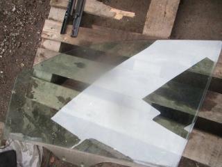 стекло двери передней левой Mazda Premacy 1 поколение 2001