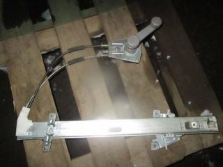 стеклоподъемник передний левый Mazda Demio 1 поколение [рестайлинг] 2000, 1.3 л., бензин