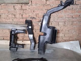 воздуховод в торпедо Mazda MPV LW 2001