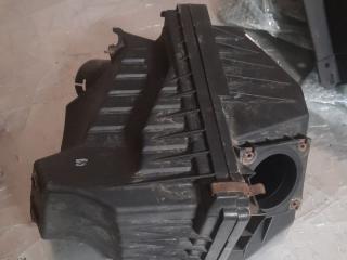 корпус воздушного фильтра Nissan Almera N16 N16E 2001, 1.5 л., бензин