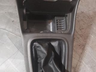 кожух рычага кулисы Mitsubishi Space Runner 2 поколение 1999