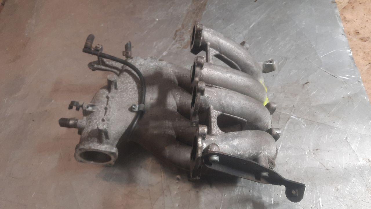 коллектор впускной Volkswagen Beetle 2 поколение 1999, 2.0 л., бензин, АКПП, 06A133223AA - фото №1