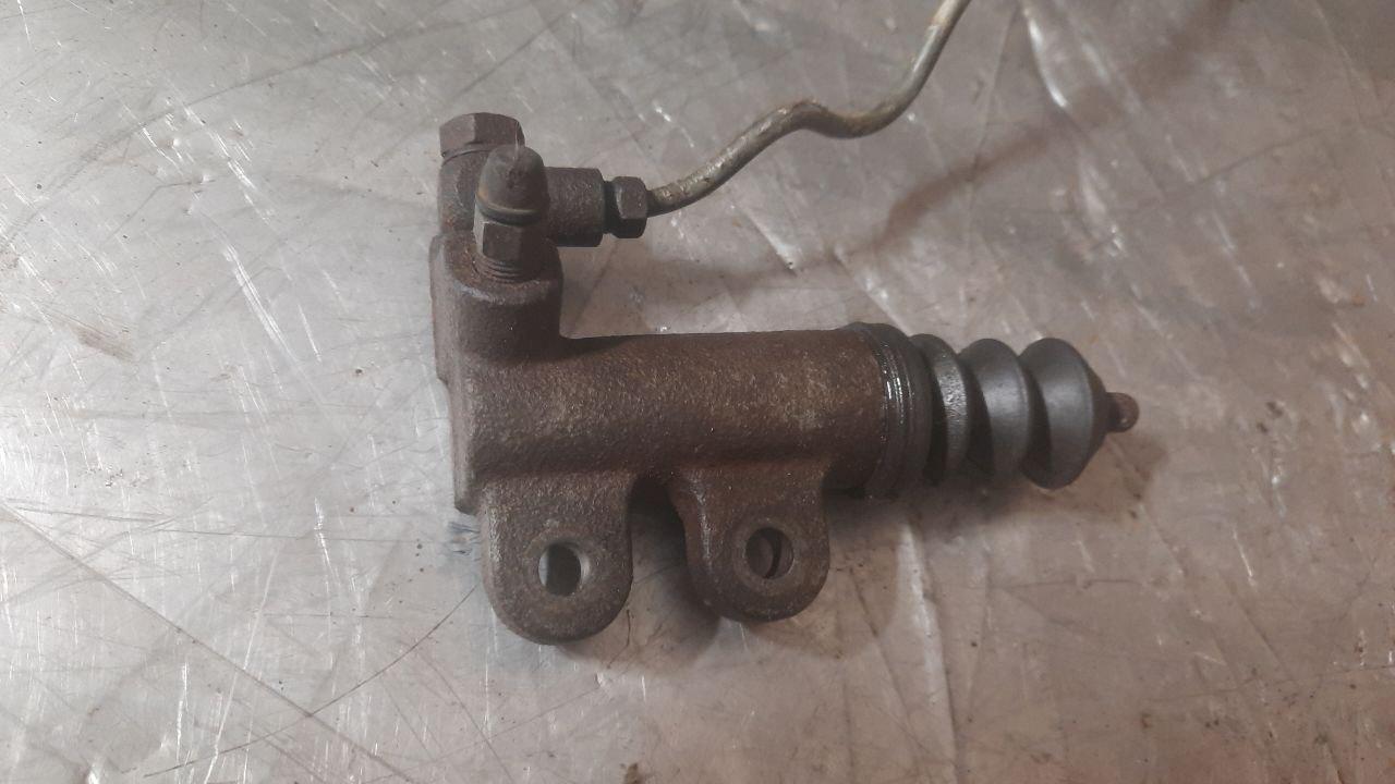 цилиндр сцепления рабочий Mitsubishi Space Runner 2 поколение 1999, 2.0 л., бензин, МКПП - фото №1