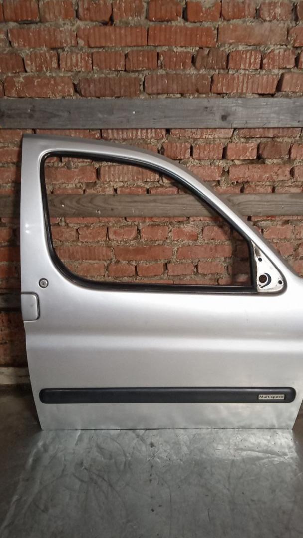 дверь передняя правая Citroen Berlingo 1 поколение (M49) 2002 - фото №1
