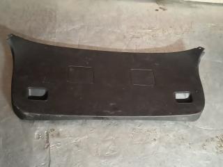 обшивка крышки багажника Toyota Corolla Verso 1 поколение 2004, 6775002020