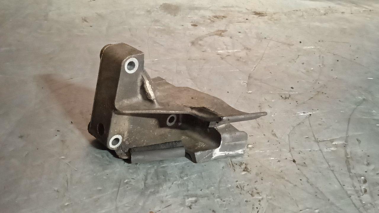 кронштейн двигателя Citroen Berlingo 1 поколение (M49) 2002, 2.0 л., дизель, 9632011910 - фото №1