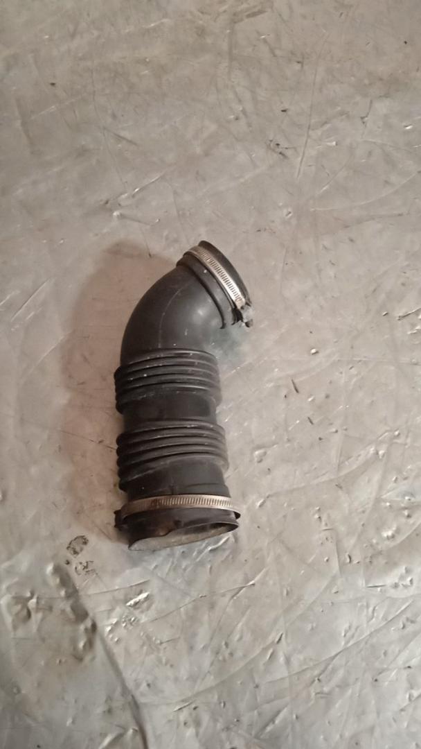 патрубок воздушного фильтра Citroen Xsara Picasso 1 поколение 2003 - фото №1