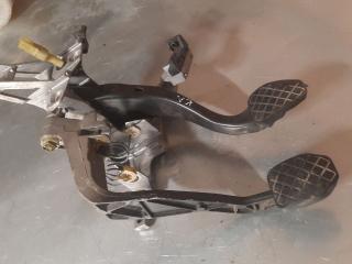 узел педальный (блок педалей) Volkswagen Passat B5 1999, 1.8 л., бензин, МКПП, 8D1721117D