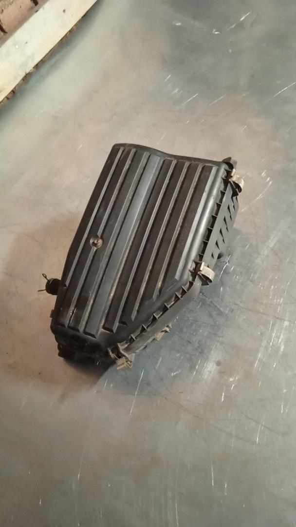 корпус воздушного фильтра Honda Civic 7 поколение 2001, 1.6 л., бензин - фото №1