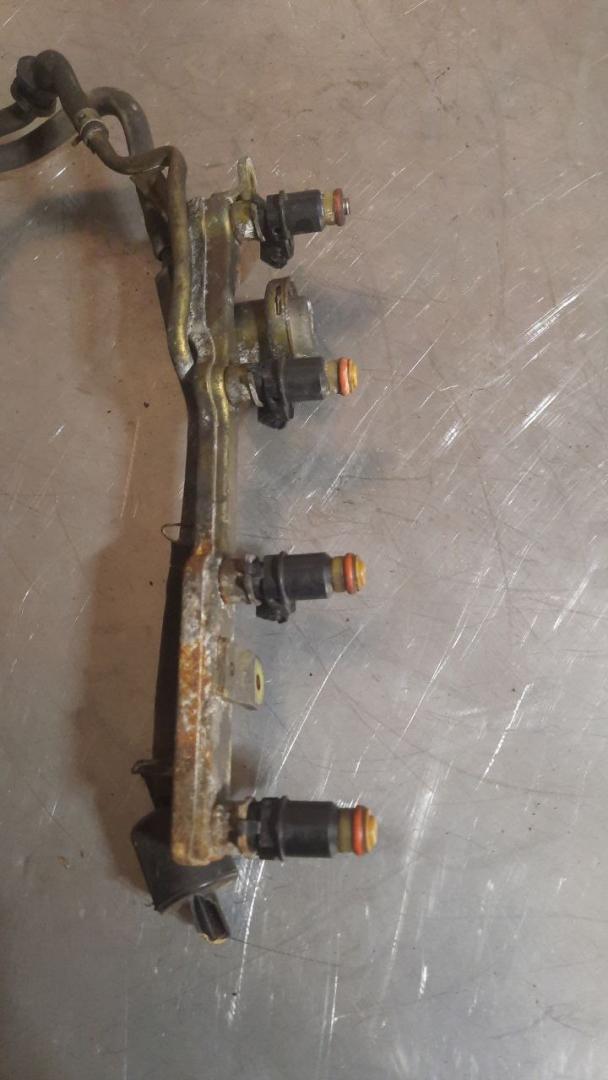 топливная рампа Honda Civic 7 поколение 2001, 1.6 л., бензин, МКПП - фото №1