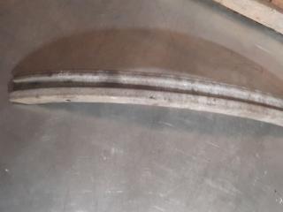 усилитель бампера переднего Volkswagen Passat B5 1999