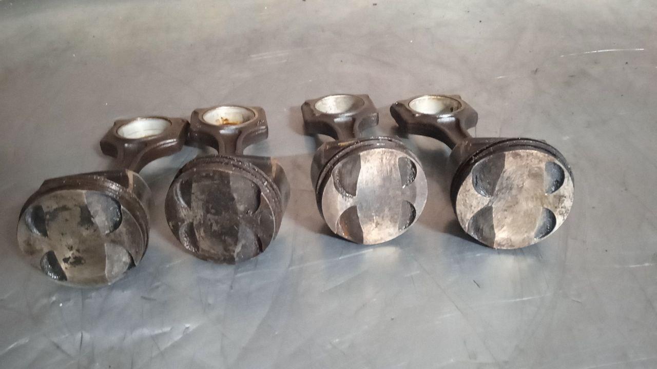 поршень шатун Mini Cooper 2 поколение 2008, 1.6 л., бензин - фото №1