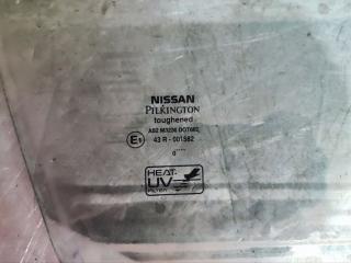 стекло двери передней правой Nissan Almera N16 2000, хетчбэк 5 дв.