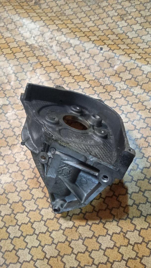 кронштейн ТНВД Peugeot 307 1 поколение 2005, 2.0 л., дизель, 96365905 - фото №1