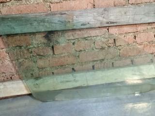 стекло двери передней правой Saab 2005