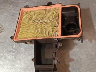 корпус воздушного фильтра Volkswagen Polo 4 поколение 2003, 1.2 л., бензин, 03D129607K, 03D129601Q, 03D129601R, 03D129601S