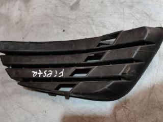 заглушка (решетка) в бампер Ford Fiesta 5 поколение 2005, 2S6119953