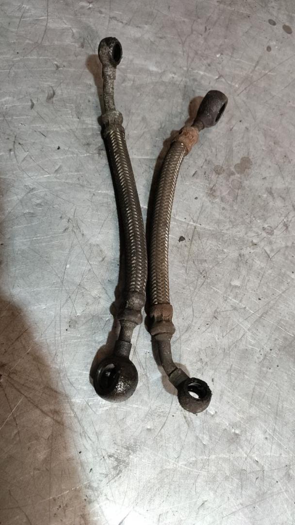 масляная трубка турбины Peugeot 307 1 поколение 2005, 2.0 л., дизель - фото №1