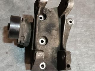 кронштейн генератора Peugeot 307 1 поколение 2005, 2.0 л., дизель, 9636301380