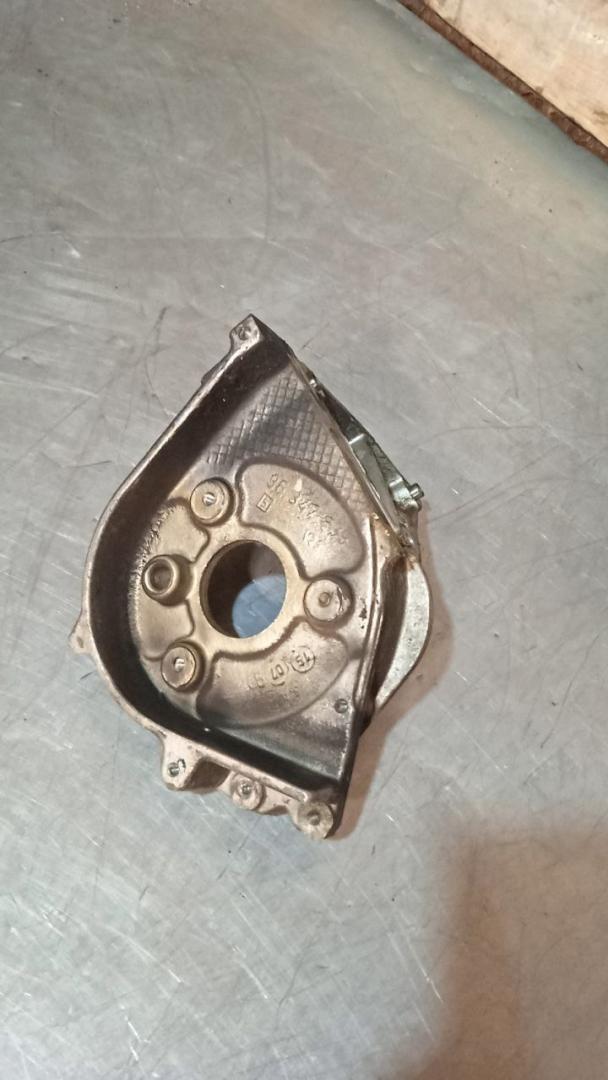 кронштейн ТНВД Peugeot 307 1 поколение 2005, 2.0 л., дизель, 96347839 - фото №1