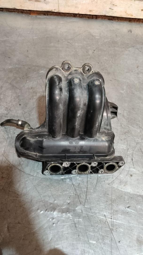 коллектор впускной Volkswagen Polo 4 поколение 2003, 1.2 л., бензин, 5WS02530, 03D129743D - фото №1