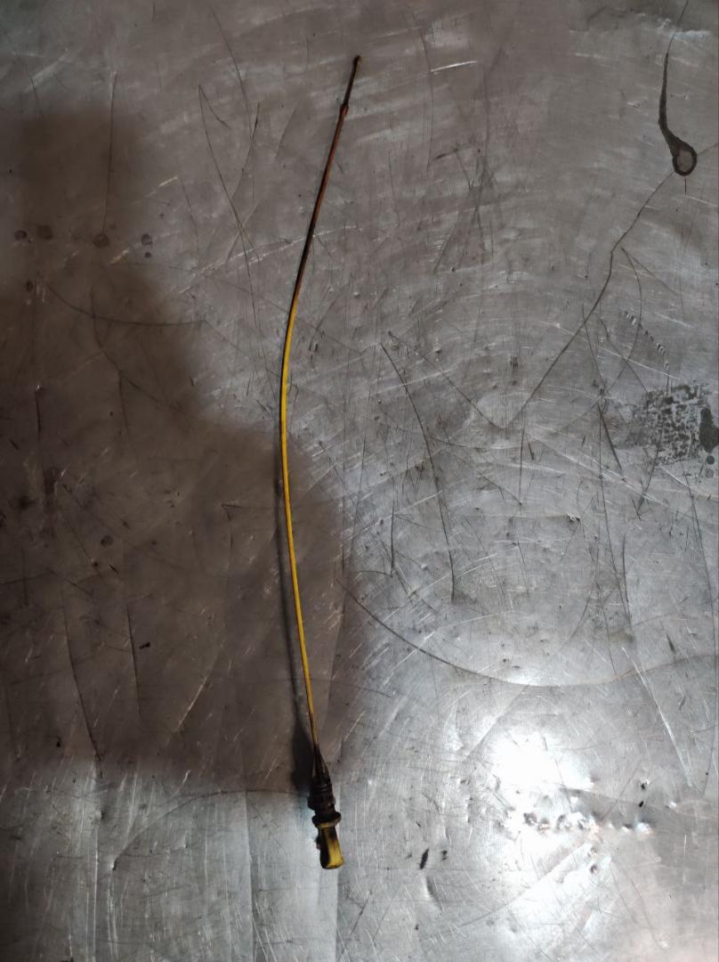 щуп двигателя Ford Focus 2 поколение 2005, 2.0 л., дизель - фото №1