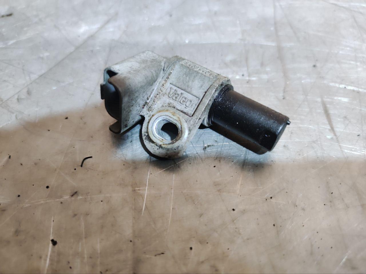 датчик распредвала Ford Focus 2 поколение 2005, 2.0 л., дизель, 9645844080 - фото №1