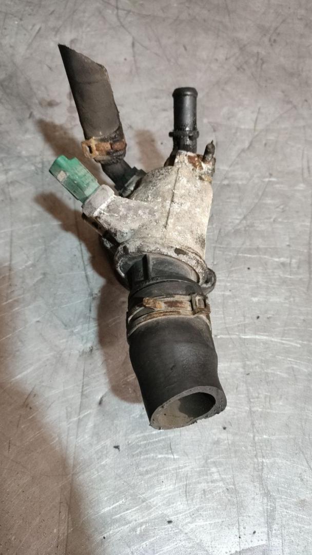 корпус термостата Saab 2005, 1.9 л., дизель - фото №1