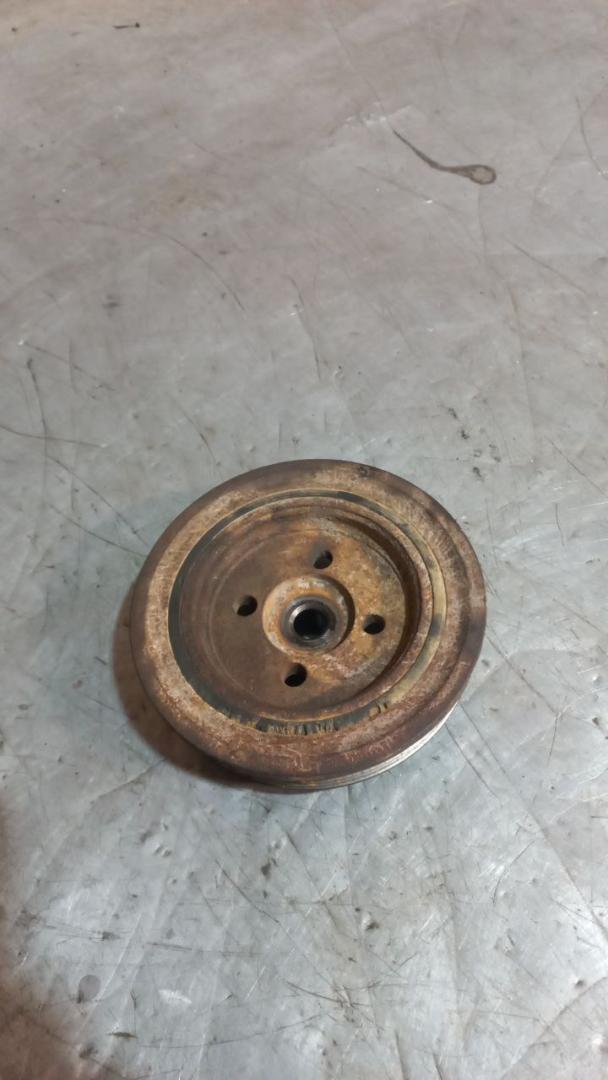 шкив коленвала Ford Transit Connect 1 поколение 2009, 1.8 л., дизель, МКПП - фото №1