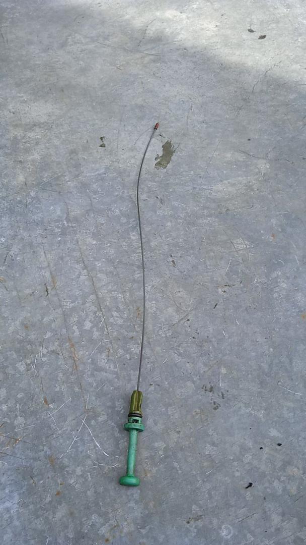 щуп двигателя Peugeot 206 1 поколение 2001, 1.4 л., бензин, МКПП - фото №1